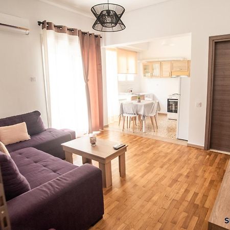 Explore Greece From Comfortable City Centre Apartment Chalkís Dış mekan fotoğraf