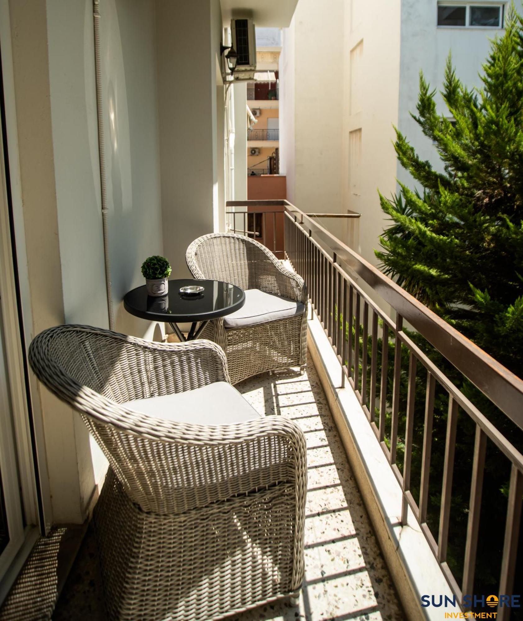 Explore Greece From Comfortable City Centre Apartment Chalkís Dış mekan fotoğraf